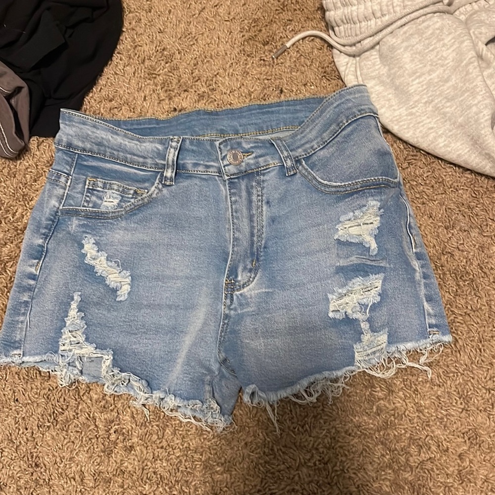 SHEIN ripped raw trim denim shorts, medium